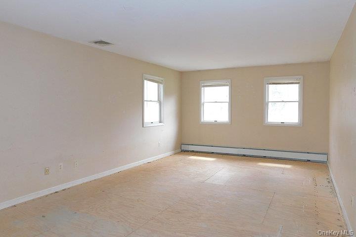 83 Hunt Road Wallkill, NY 12589 - Photo 10 of 25