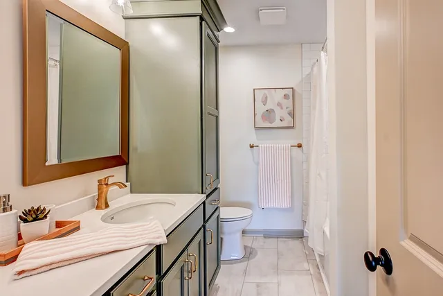 $797,338 | 160 Jade Creek Drive, Greece, NY 14468