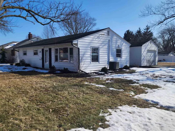 $157,500 | 866 West Franklin Street, Berne, IN 46711