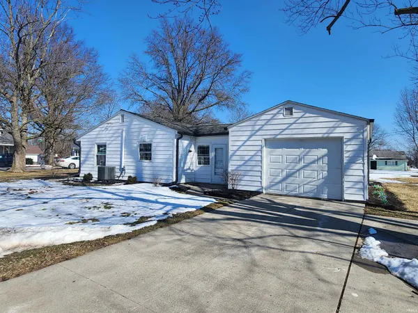 $157,500 | 866 West Franklin Street, Berne, IN 46711