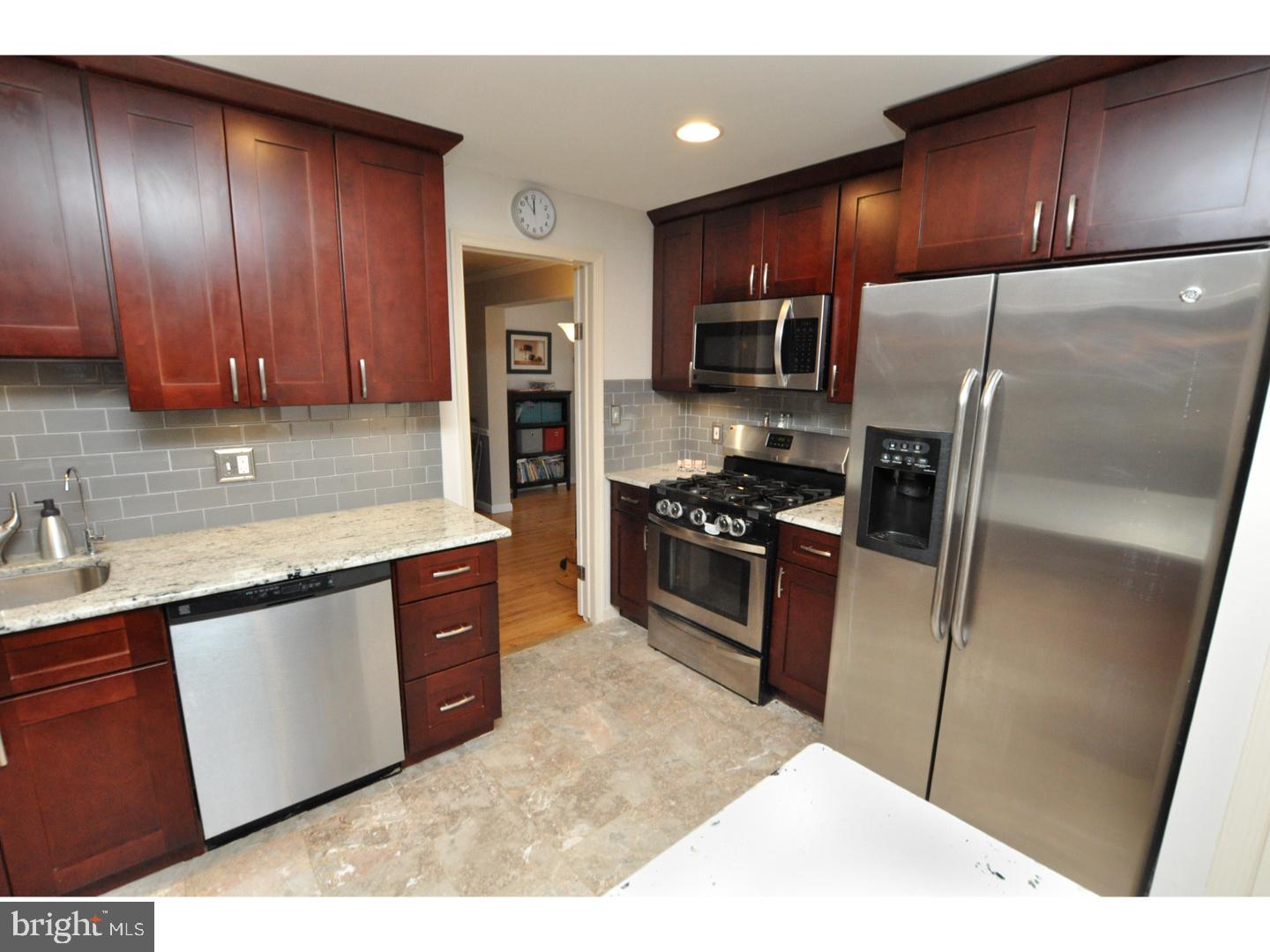 1027 Rymill Run Cherry Hill, NJ 08003 - Photo 5 of 23 Gallery Image 5