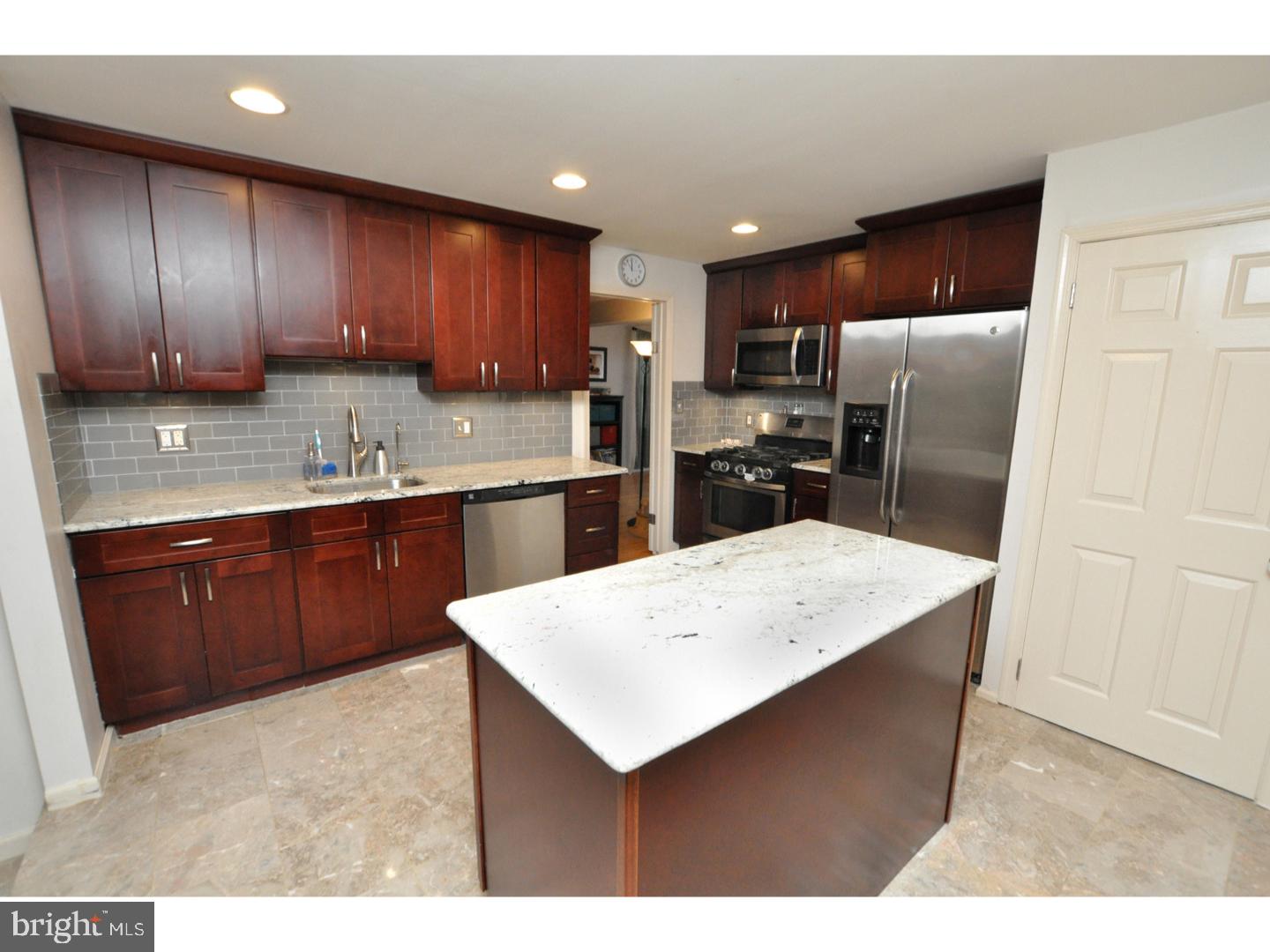 1027 Rymill Run Cherry Hill, NJ 08003 - Photo 6 of 23 Gallery Image 6