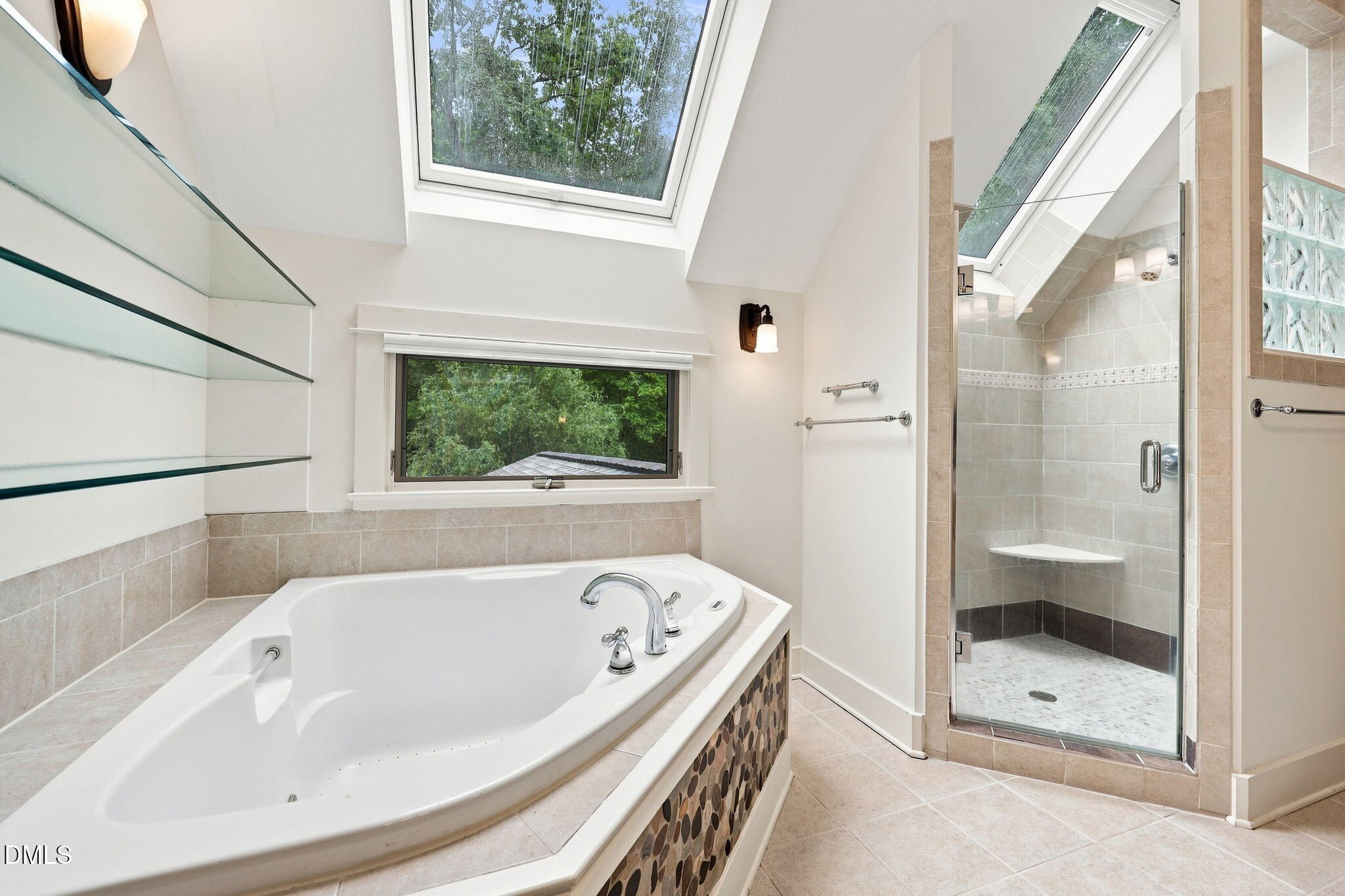 2219 Ridgewood Road Chapel Hill, NC 27516 - Photo 36 of 75 65-web-or-mls-IMG_3230_Edit