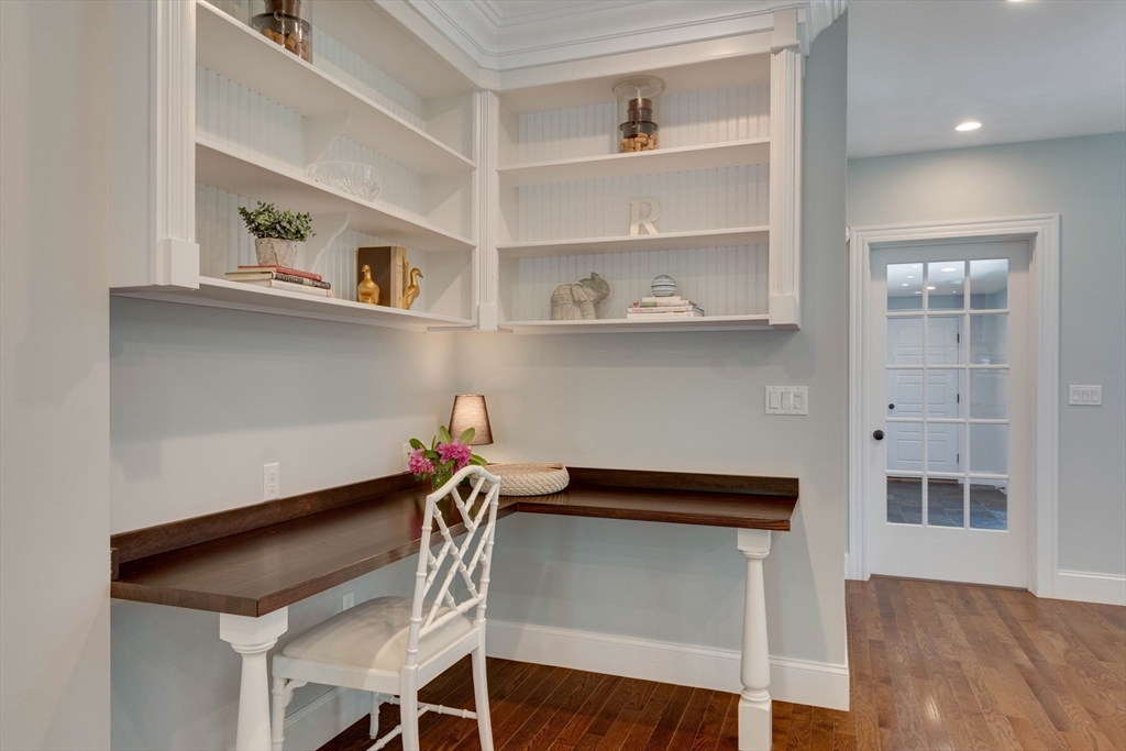 122 Crescent Road Concord, MA 01742 - Photo 11 of 34