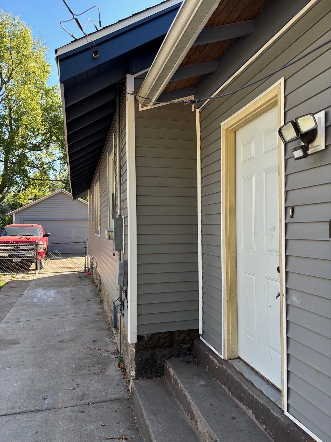 409 Barnum Road Rockford, IL 61109 - Photo 14 of 15 a view of a car garage