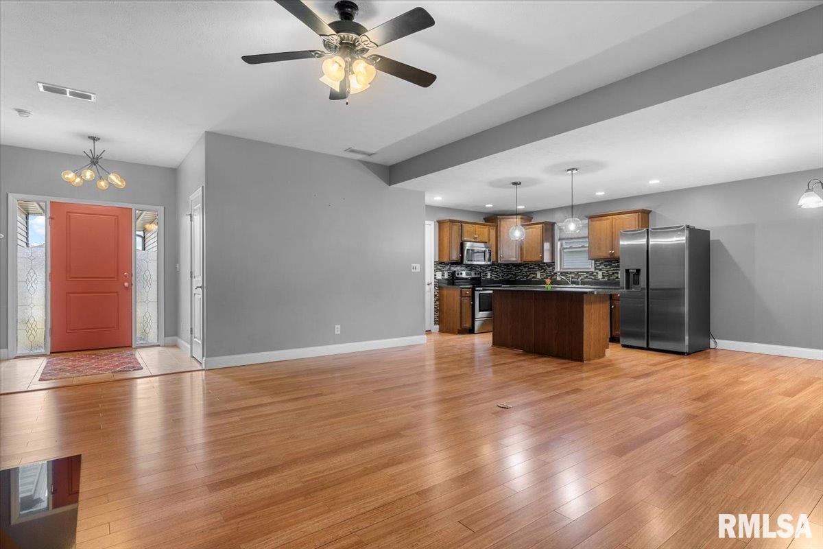 4112 Blair Drive Springfield, IL 62712 - Photo 4 of 35