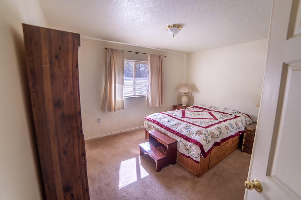 55780 Snow Goose Road Bend, OR 97707 - Photo 14 of 39 14