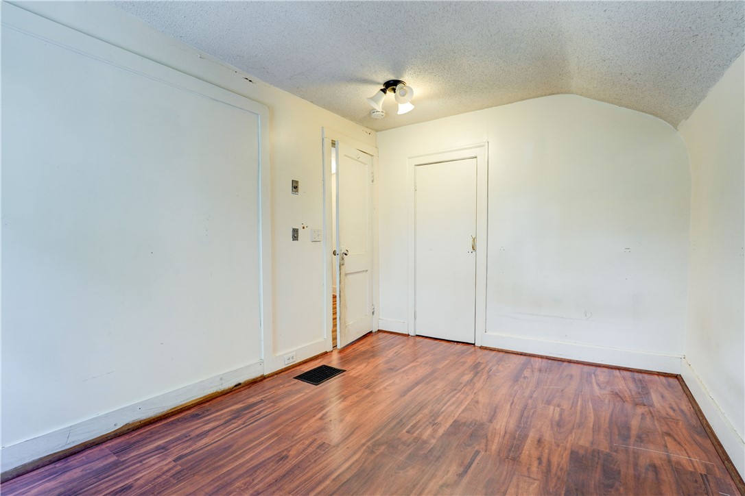 420 Gregory Street Rochester, NY 14620 - Photo 27 of 33