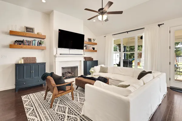 $449,900 | 60 Laurel Glen Drive, Oakland, TN 38060