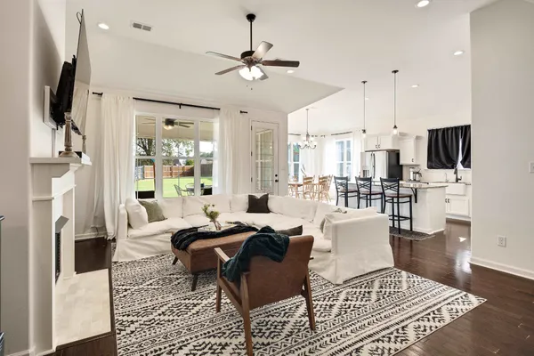 $449,900 | 60 Laurel Glen Drive, Oakland, TN 38060