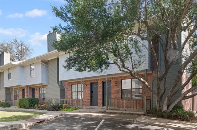 $230,000 | 716 West Mulberry Street, Unit 1A, Denton, TX 76201