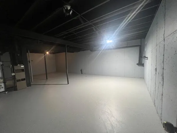 $2,650 | 1333 Court O, Unit 4, Hanover Park, IL 60133