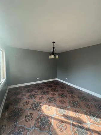 $2,650 | 1333 Court O, Unit 4, Hanover Park, IL 60133