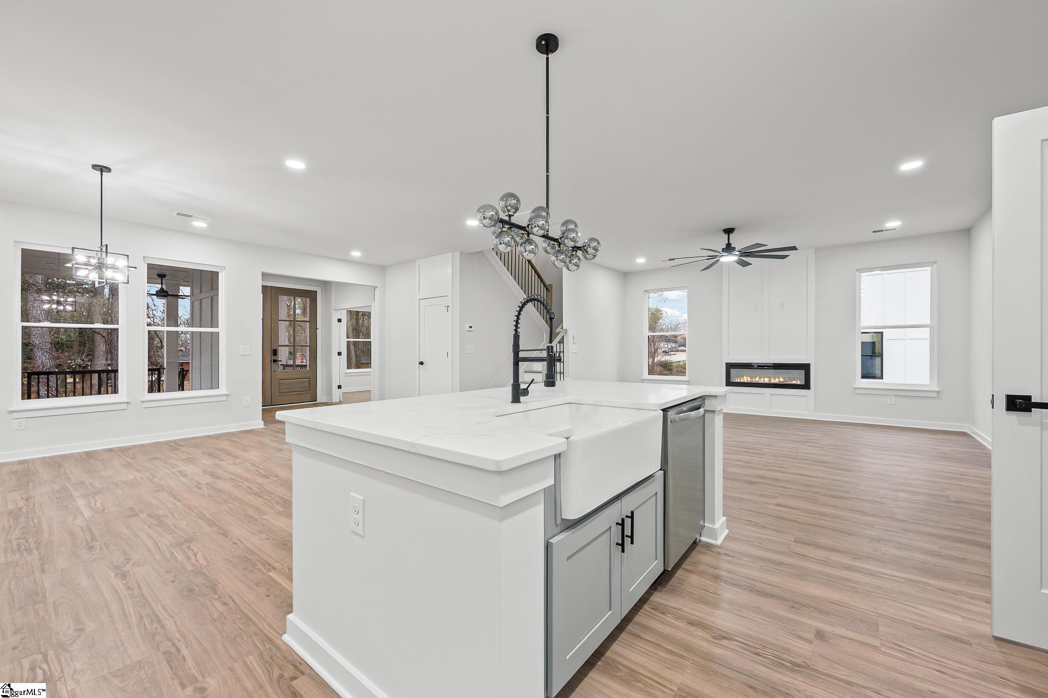 323 Hunts Bridge Road Greenville, SC 29617 - Photo 4 of 32