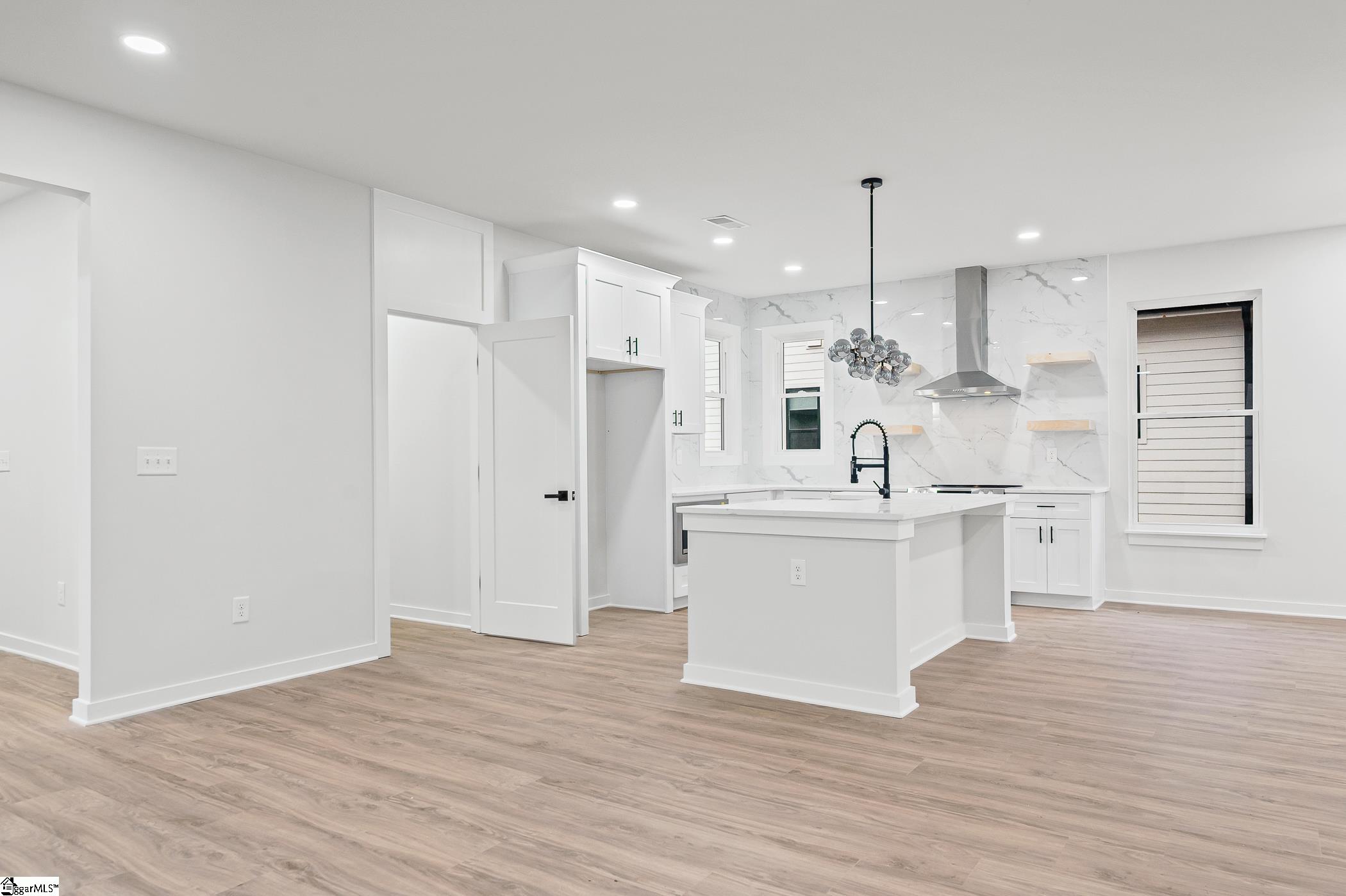 323 Hunts Bridge Road Greenville, SC 29617 - Photo 6 of 32