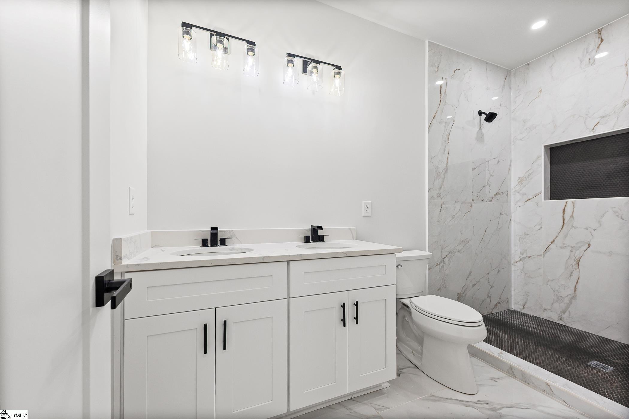 323 Hunts Bridge Road Greenville, SC 29617 - Photo 7 of 32