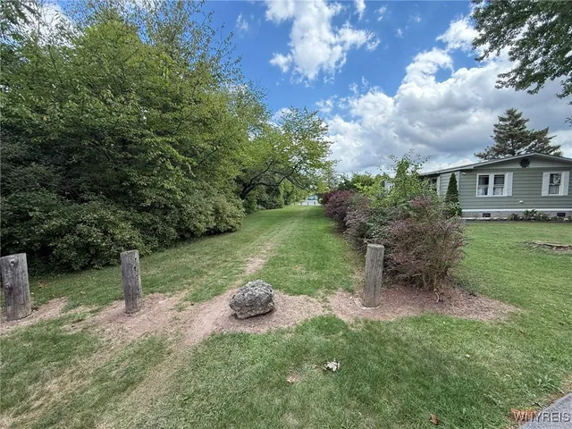 $52,500 | 125 Sherwood Drive, Lockport Town, NY 14094