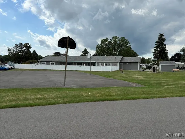 $52,500 | 125 Sherwood Drive, Lockport Town, NY 14094