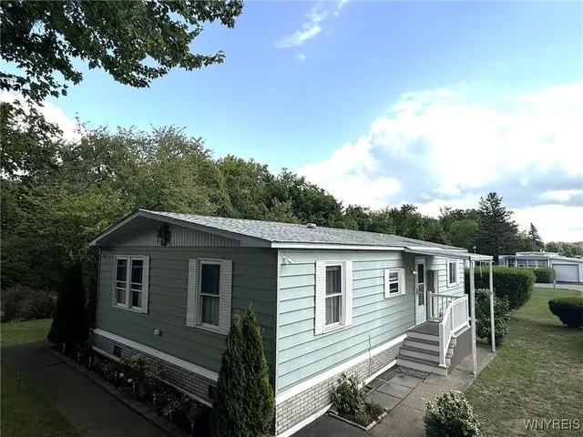 $52,500 | 125 Sherwood Drive, Lockport Town, NY 14094