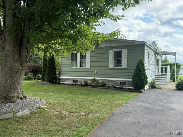 $52,500 | 125 Sherwood Drive, Lockport Town, NY 14094