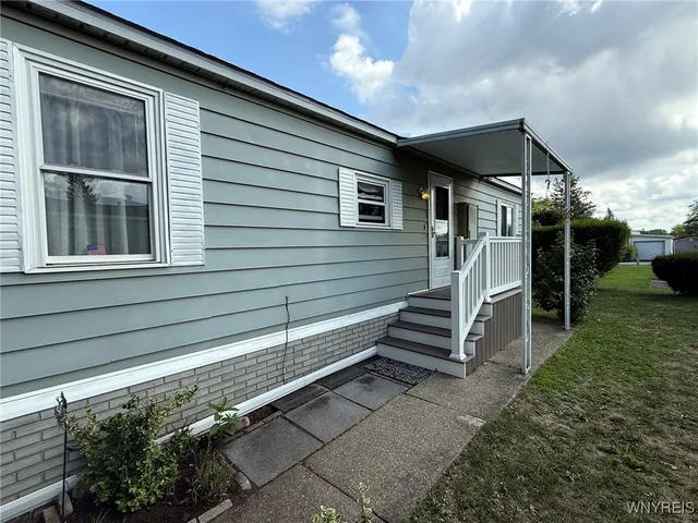 $52,500 | 125 Sherwood Drive, Lockport Town, NY 14094