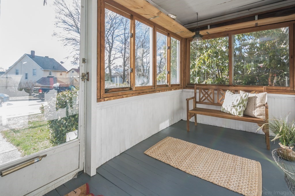 10 Ashburnham Road Worcester, MA 01605 - Photo 5 of 27 Gallery Image 5