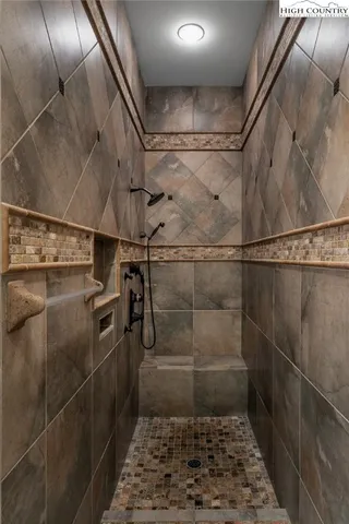 $1,995,000 | 879 Winding Ridge Drive, West Jefferson, NC 28694