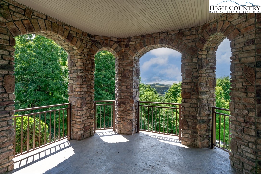 879 Winding Ridge Drive West Jefferson, NC 28694 - Photo 31 of 37