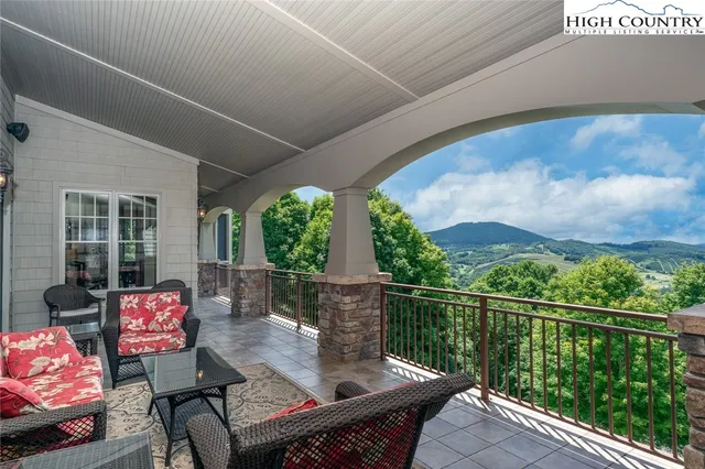 $1,995,000 | 879 Winding Ridge Drive, West Jefferson, NC 28694