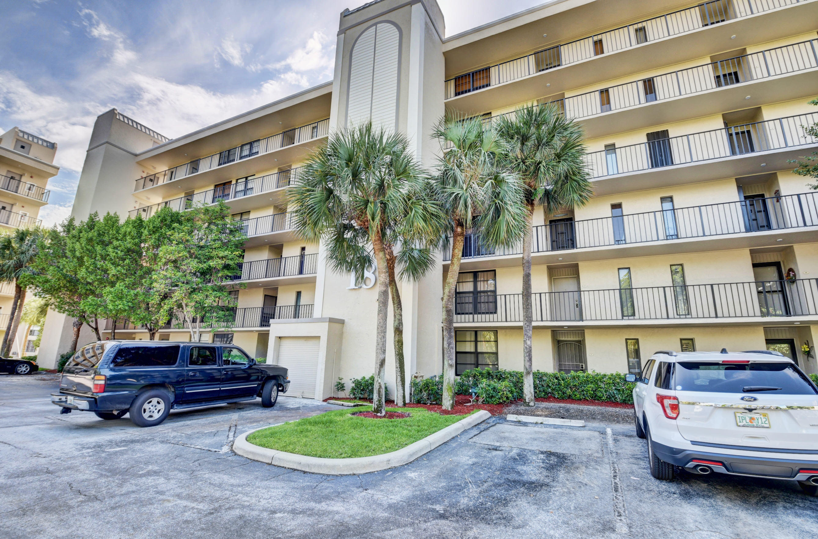 18 Royal Palm Way, Unit 105 Boca Raton, FL 33432 - Photo 1 of 27 43_dsc_5295_6_7_8_9