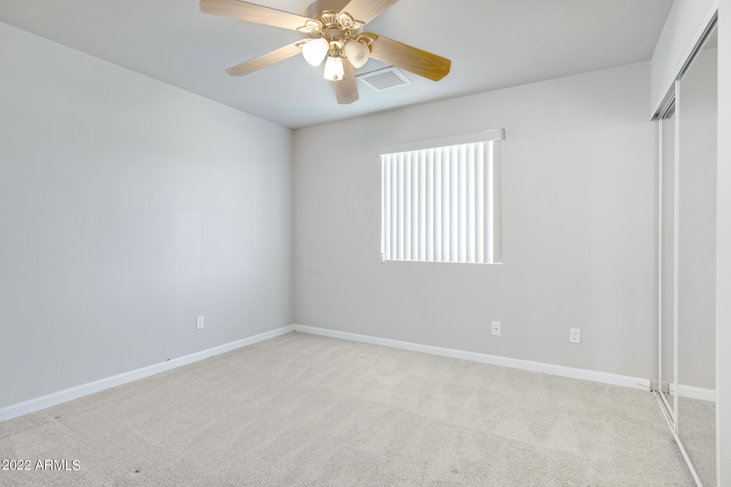 3220 West Thunderbird Road Phoenix, AZ 85053 - Photo 14 of 23 3220 W Thunderbird Rd-21