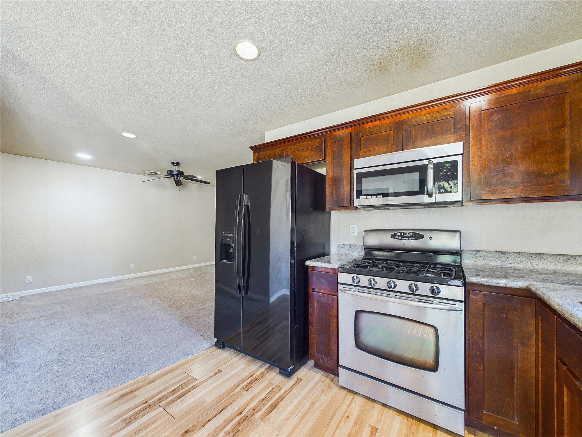 908-910 Hilda Court Rio Dell, CA 95562 - Photo 11 of 45
