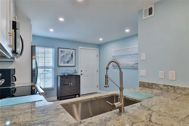 $4,500 | 3801 South Atlantic Avenue, Unit UT204, New Smyrna Beach, FL 32169