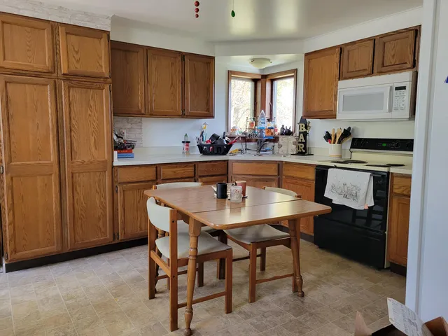 $285,000 | W4106 County Road A, Unit W4108, Fredonia, WI 53021