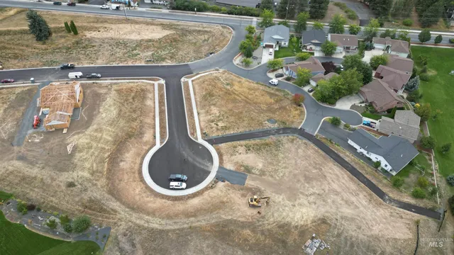 $160,000 | 1998 Ben Gifford Court, Moscow, ID 83843