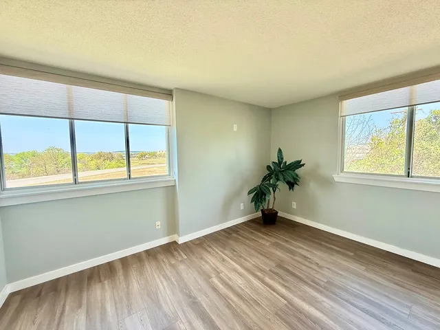 $2,150 | 1012-2a Guadalupe Street, Kerrville, TX 78028