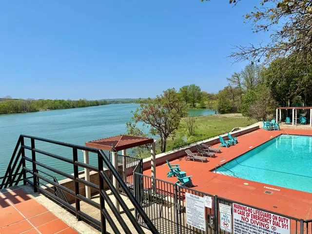 $2,150 | 1012-2a Guadalupe Street, Kerrville, TX 78028