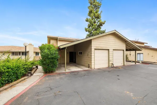 $525,000 | 996 Marlin Drive, Vista, CA 92084