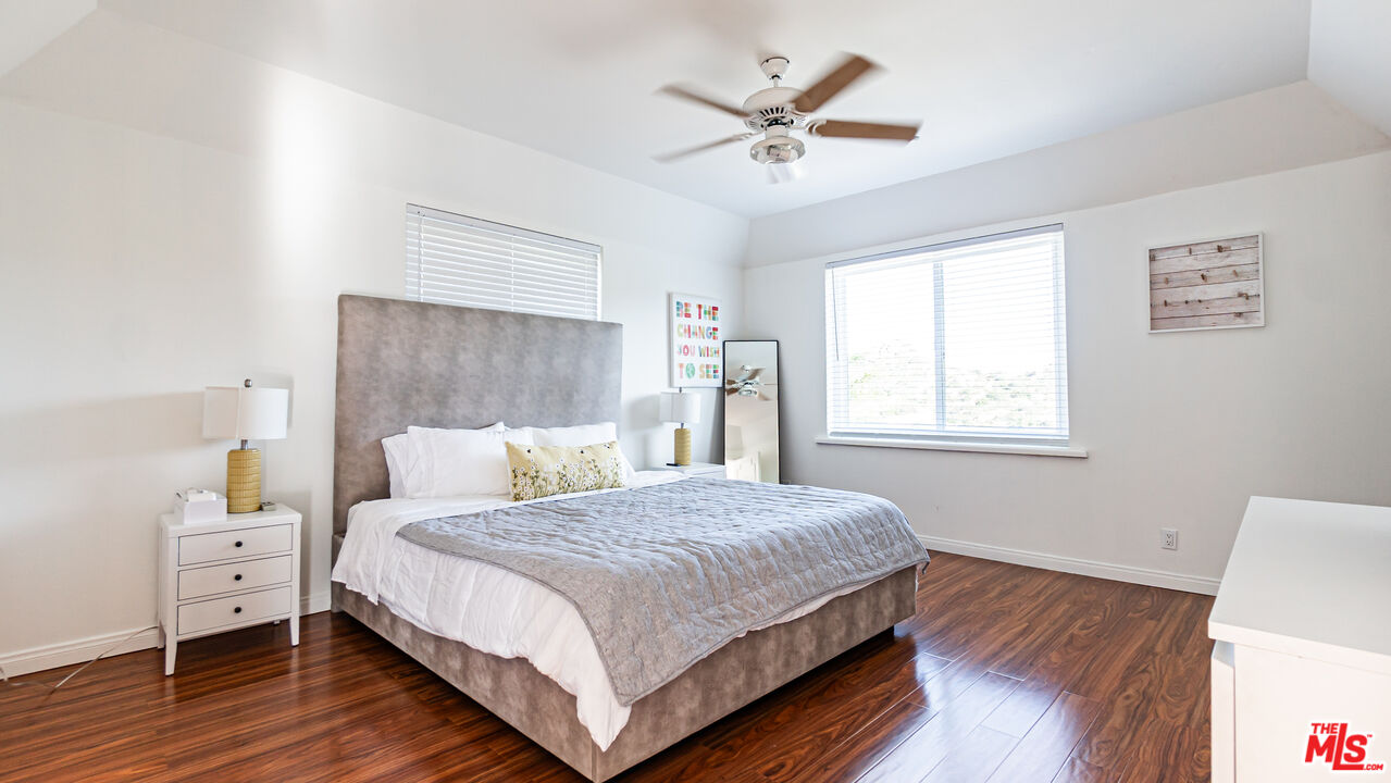 7449 Studio Road Canoga Park, CA 91304 - Photo 24 of 68