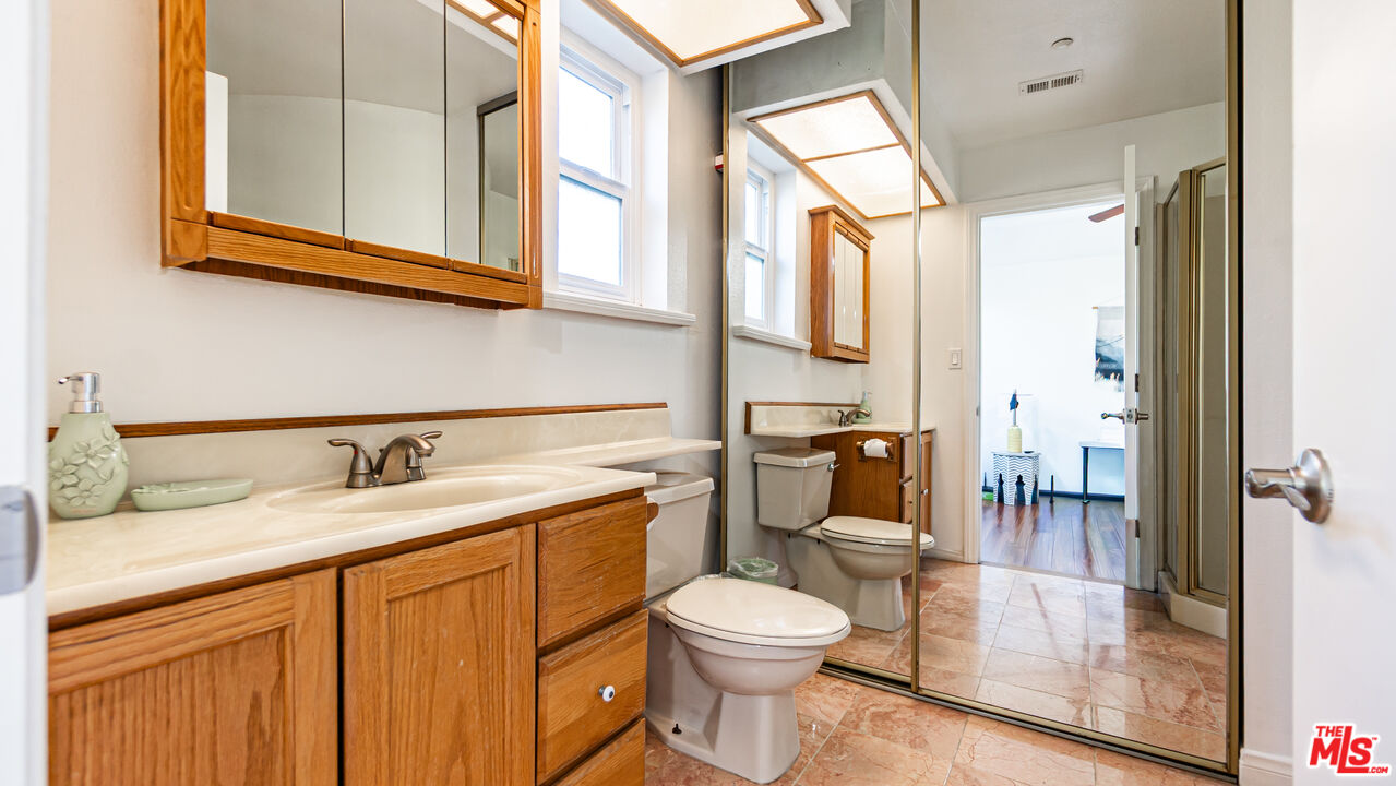 7449 Studio Road Canoga Park, CA 91304 - Photo 29 of 68