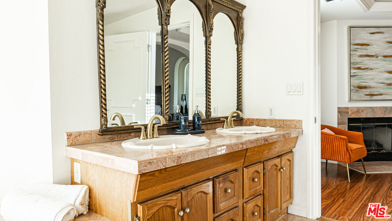 7449 Studio Road Canoga Park, CA 91304 - Photo 35 of 68