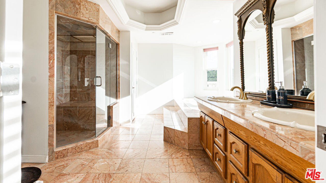 7449 Studio Road Canoga Park, CA 91304 - Photo 37 of 67