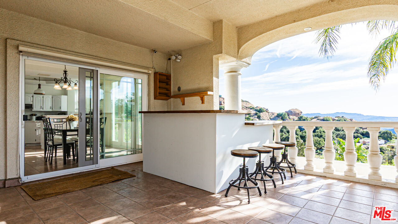 7449 Studio Road Canoga Park, CA 91304 - Photo 42 of 68