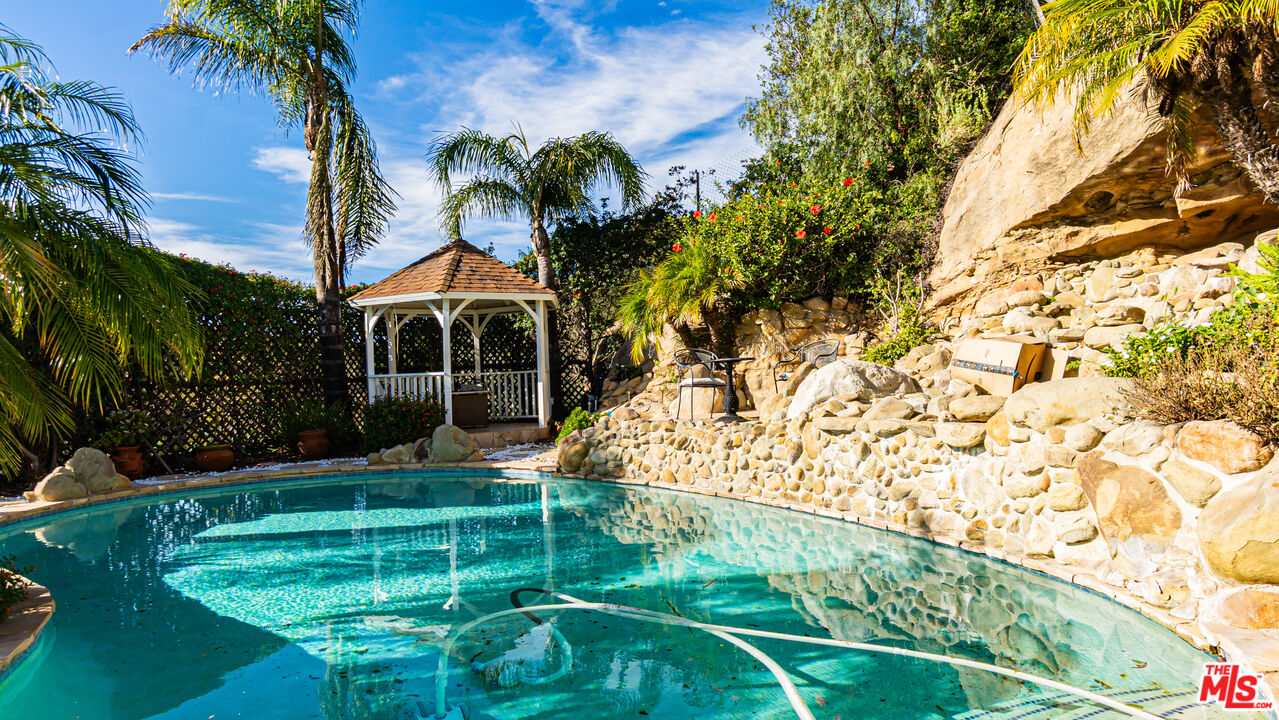 7449 Studio Road Canoga Park, CA 91304 - Photo 47 of 68