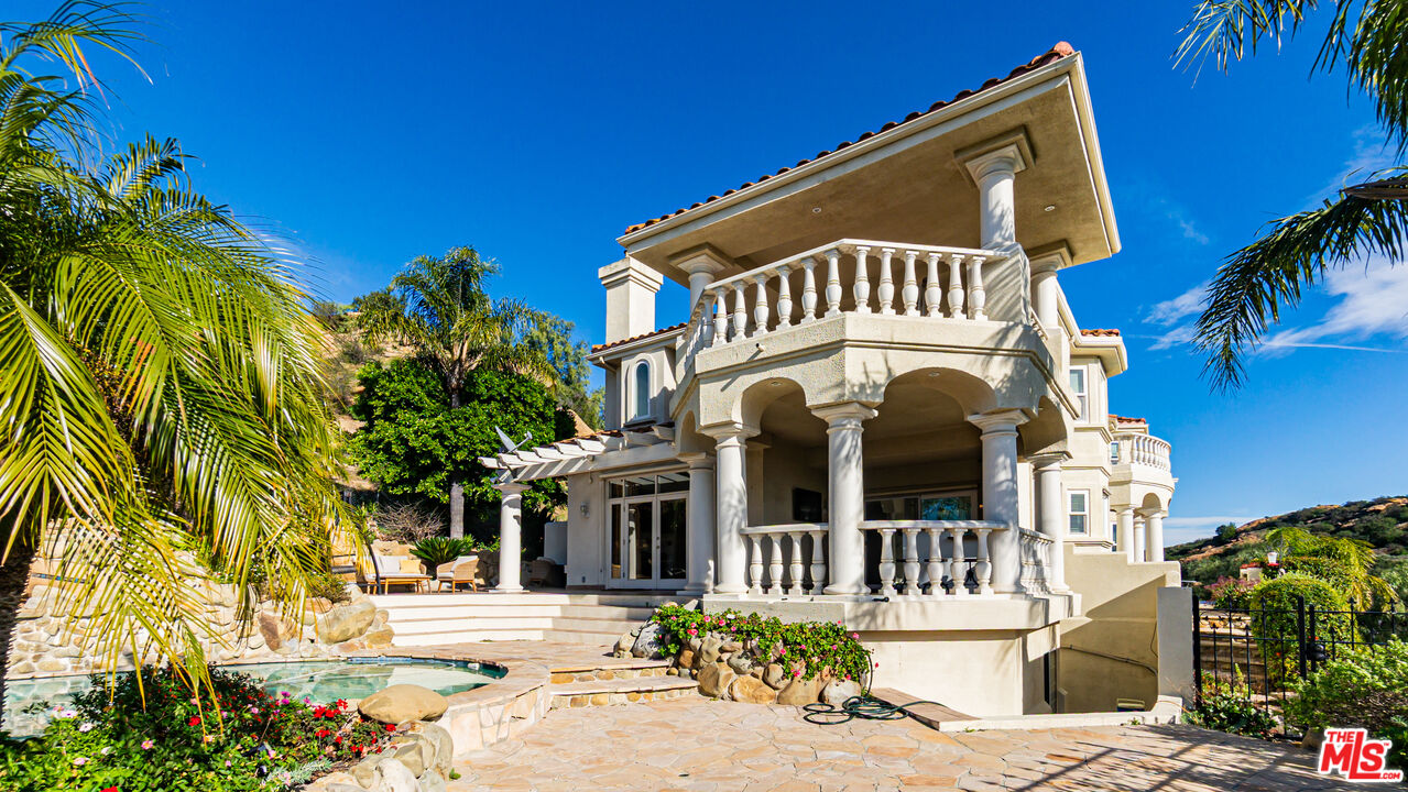 7449 Studio Road Canoga Park, CA 91304 - Photo 50 of 68