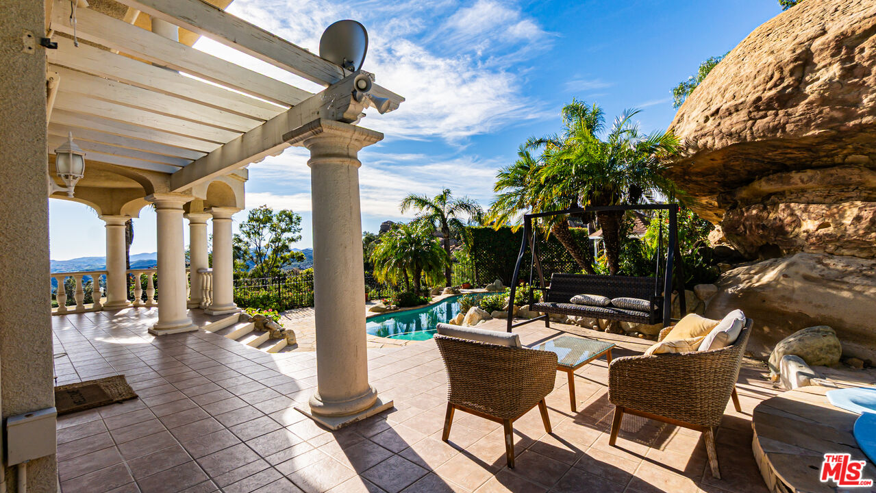 7449 Studio Road Canoga Park, CA 91304 - Photo 53 of 68