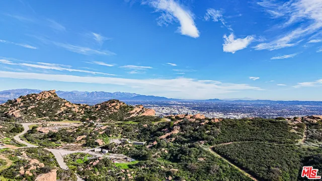 $3,995,000 | 7449 Studio Road, Canoga Park, CA 91304