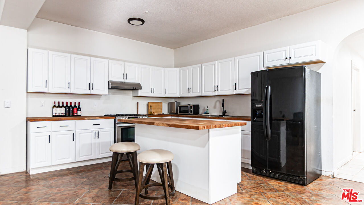 7449 Studio Road Canoga Park, CA 91304 - Photo 64 of 68