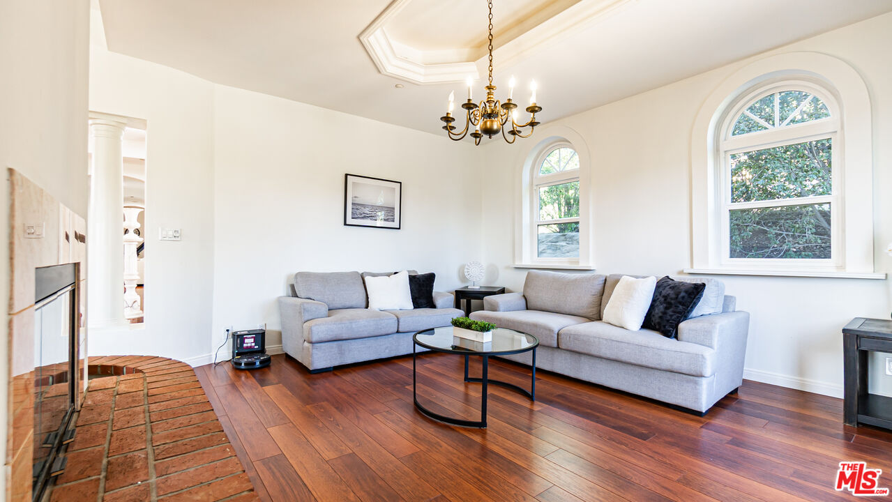 7449 Studio Road Canoga Park, CA 91304 - Photo 8 of 67