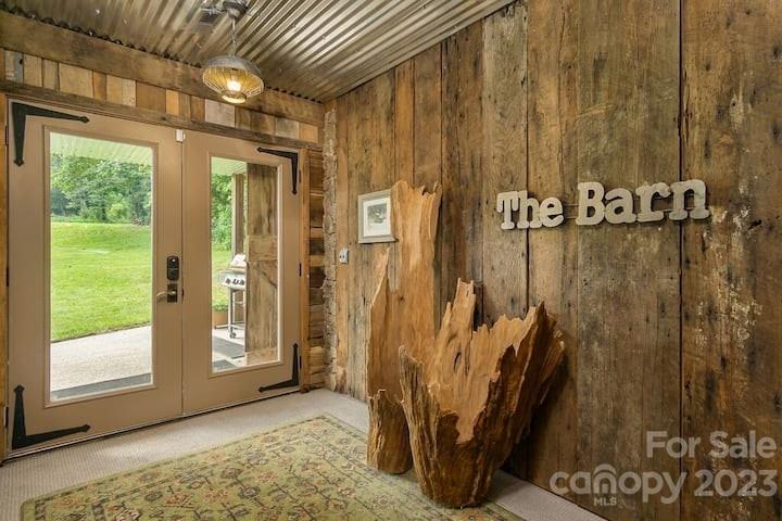 72 Scotchmans Road Waynesville, NC 28786 - Photo 12 of 46 a view of a entryway